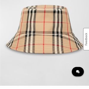Like new Burberry bucket hat